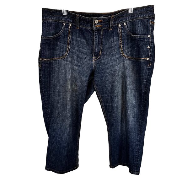 American Rag  Size 18  Crop Denim Capri Jeans With Button Zip Closure - Picture 1 of 16